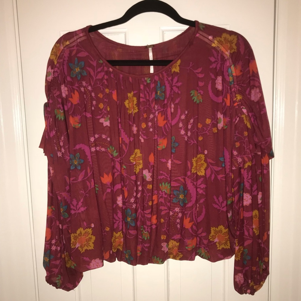 Cute red free people top with billowy sleeves!!!